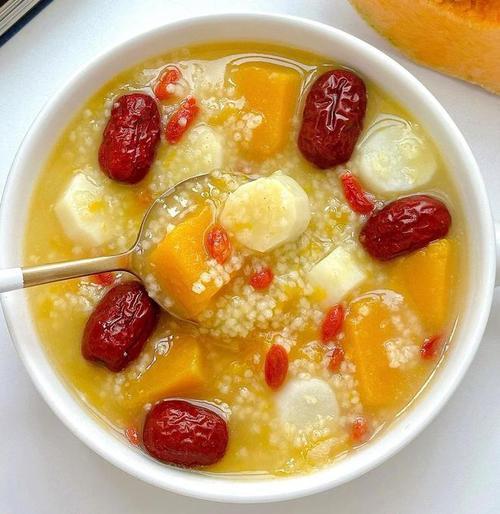 早餐长期吃薏米(每天早上吃薏米粥有什么好处)