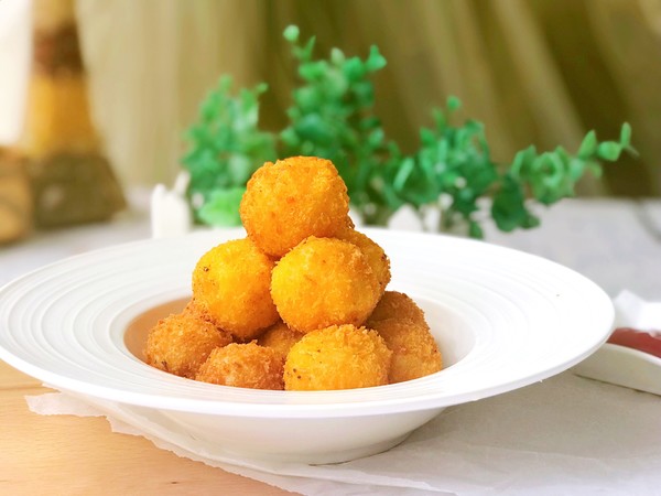 街头小吃土豆丸子(土豆丸子的视频教程)