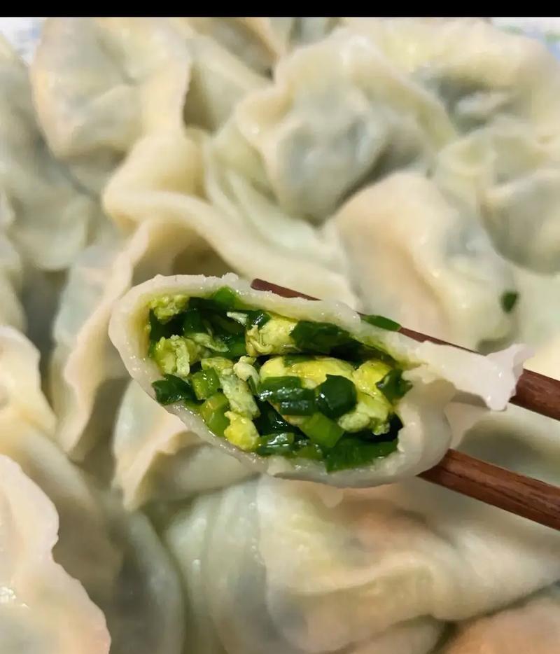 韭菜鸡蛋素菜饺子怎么做(素饺子韭菜鸡蛋饺子配什么)