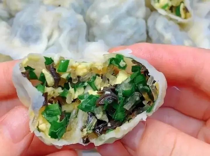 韭菜鸡蛋素菜饺子怎么做(素饺子韭菜鸡蛋饺子配什么)
