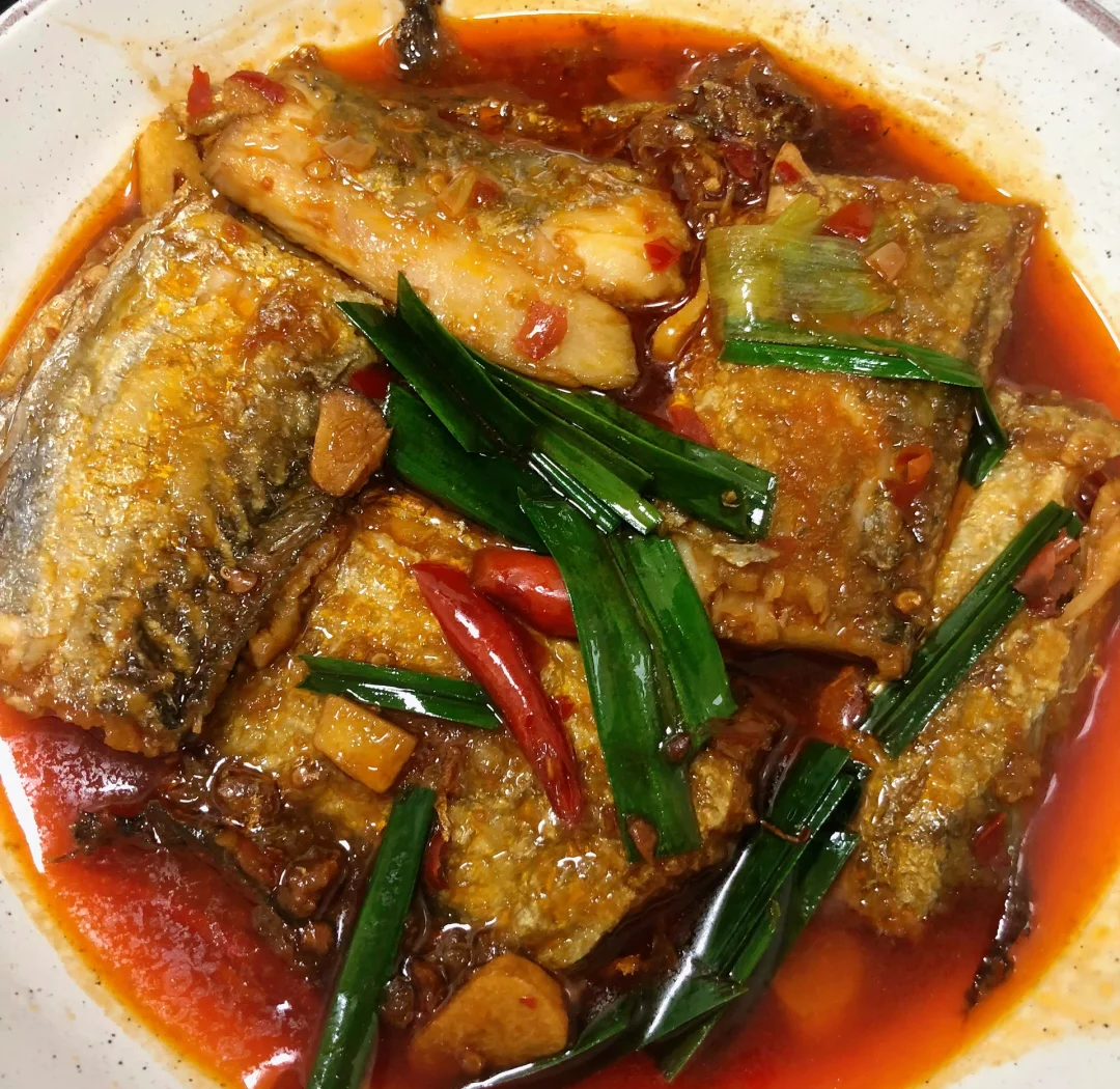 炖带鱼的家常做法(白菜炖带鱼的家常做法)