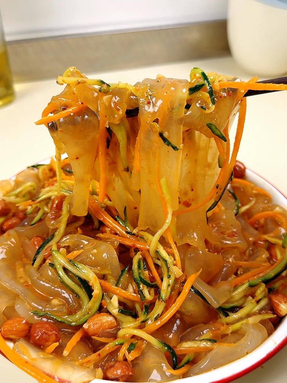 凉菜肉丝拉皮的做法(怎样做肉丝拉皮菜)