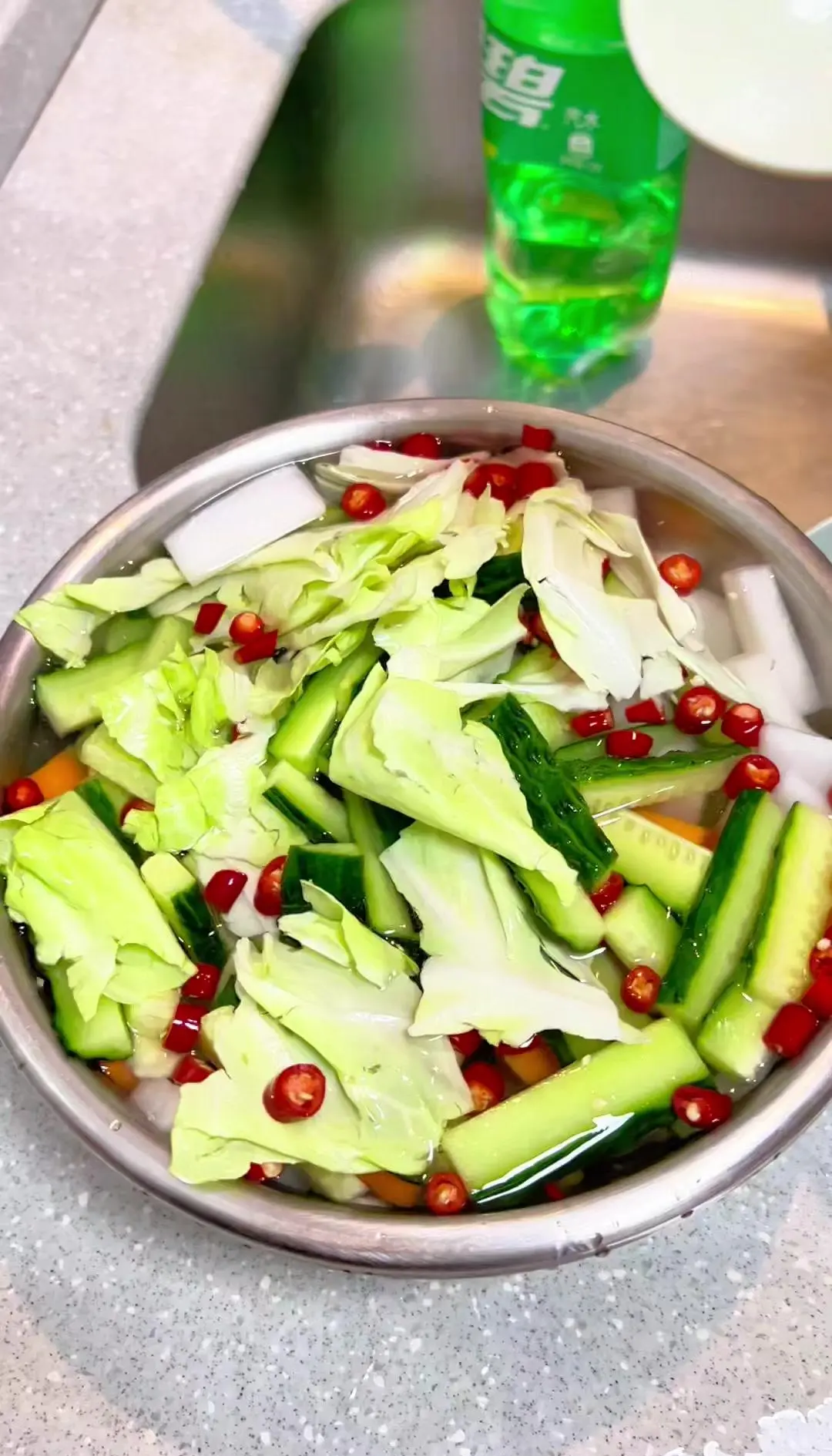 腌制泡菜家常做法(简单腌制泡菜的做法)