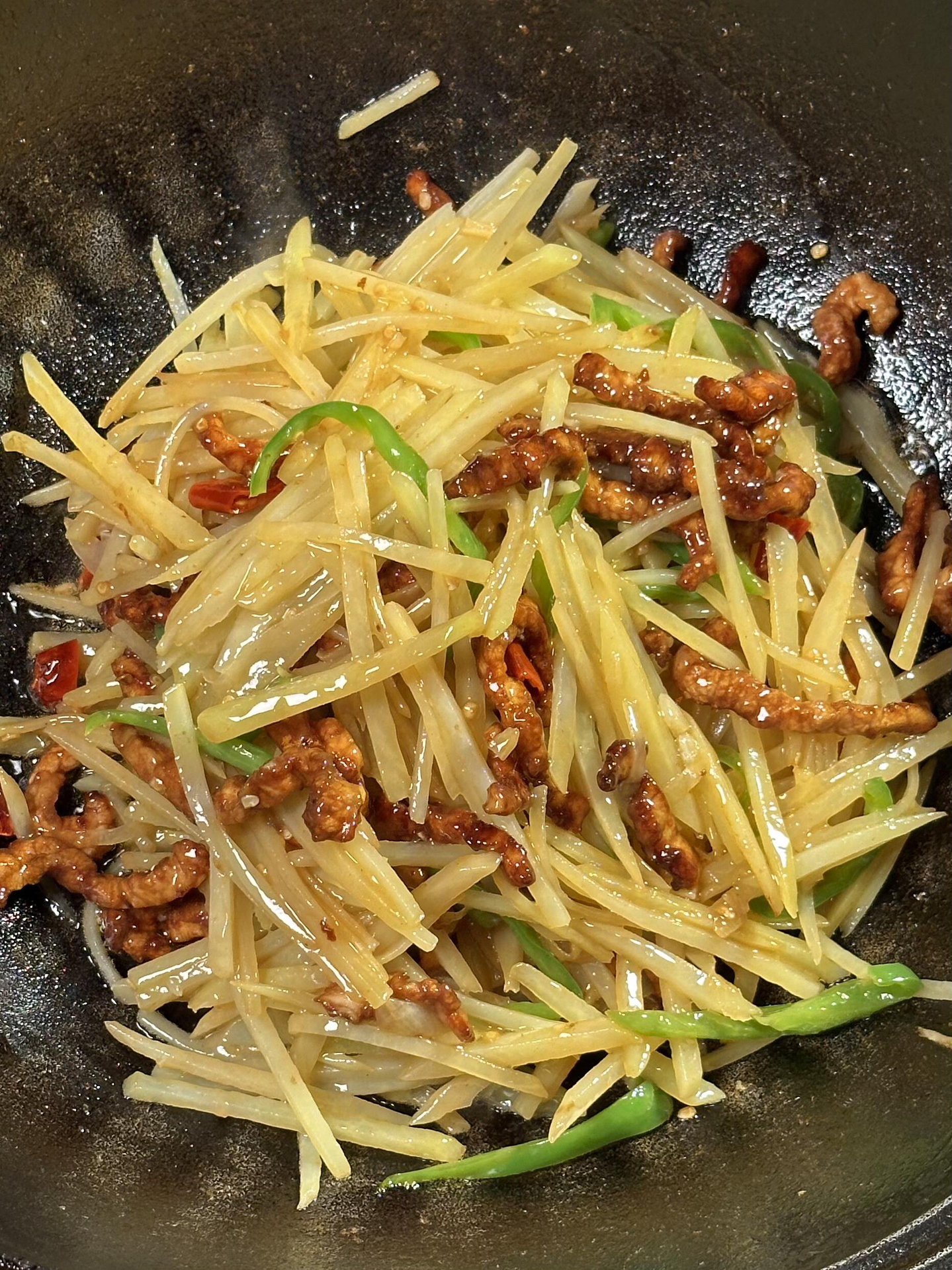 家常土豆丝的做法步骤(家常土豆丝的做法大全)