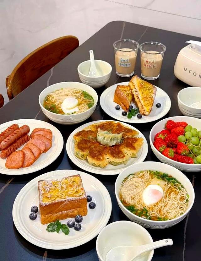 早餐有什么早餐吃什么(早餐有些啥)