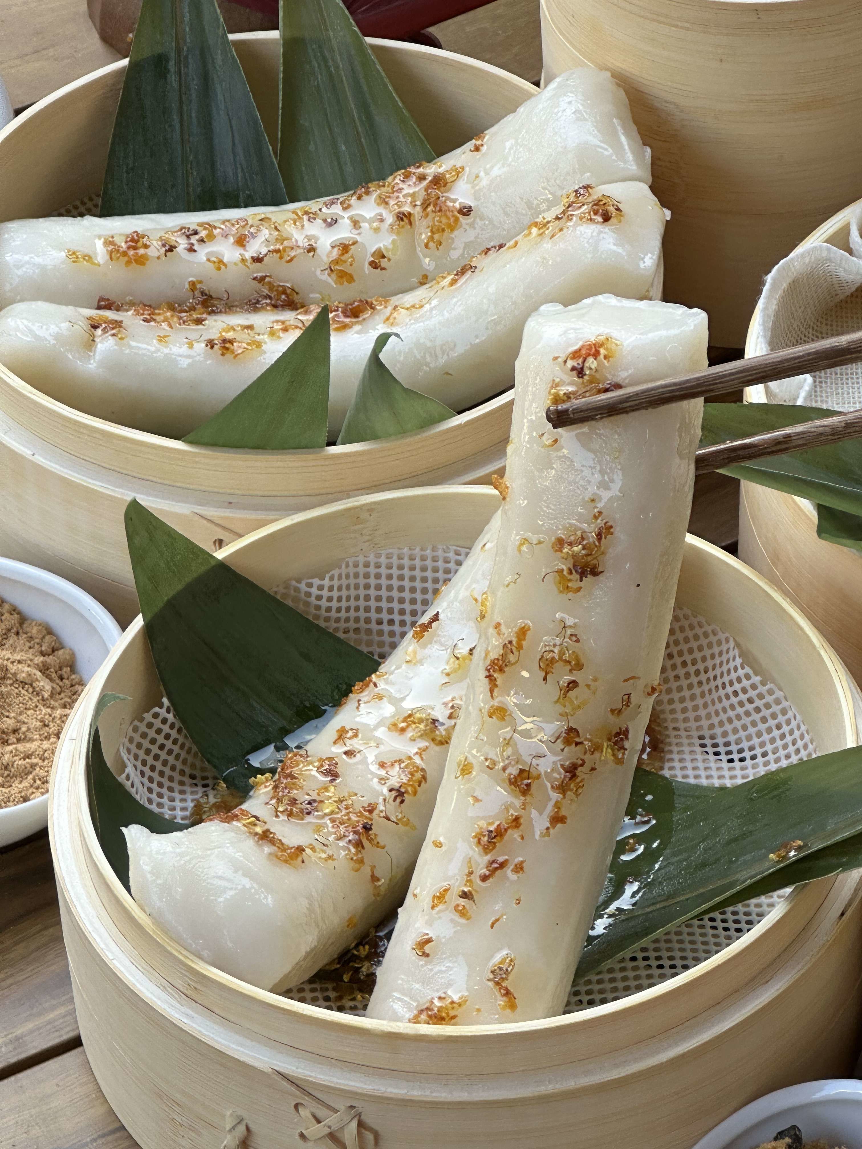 街边小吃蒸年糕(过年蒸年糕)