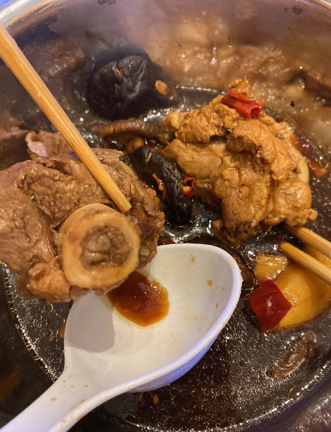 炖大棒骨的家常做法(炖大棒骨的方法)