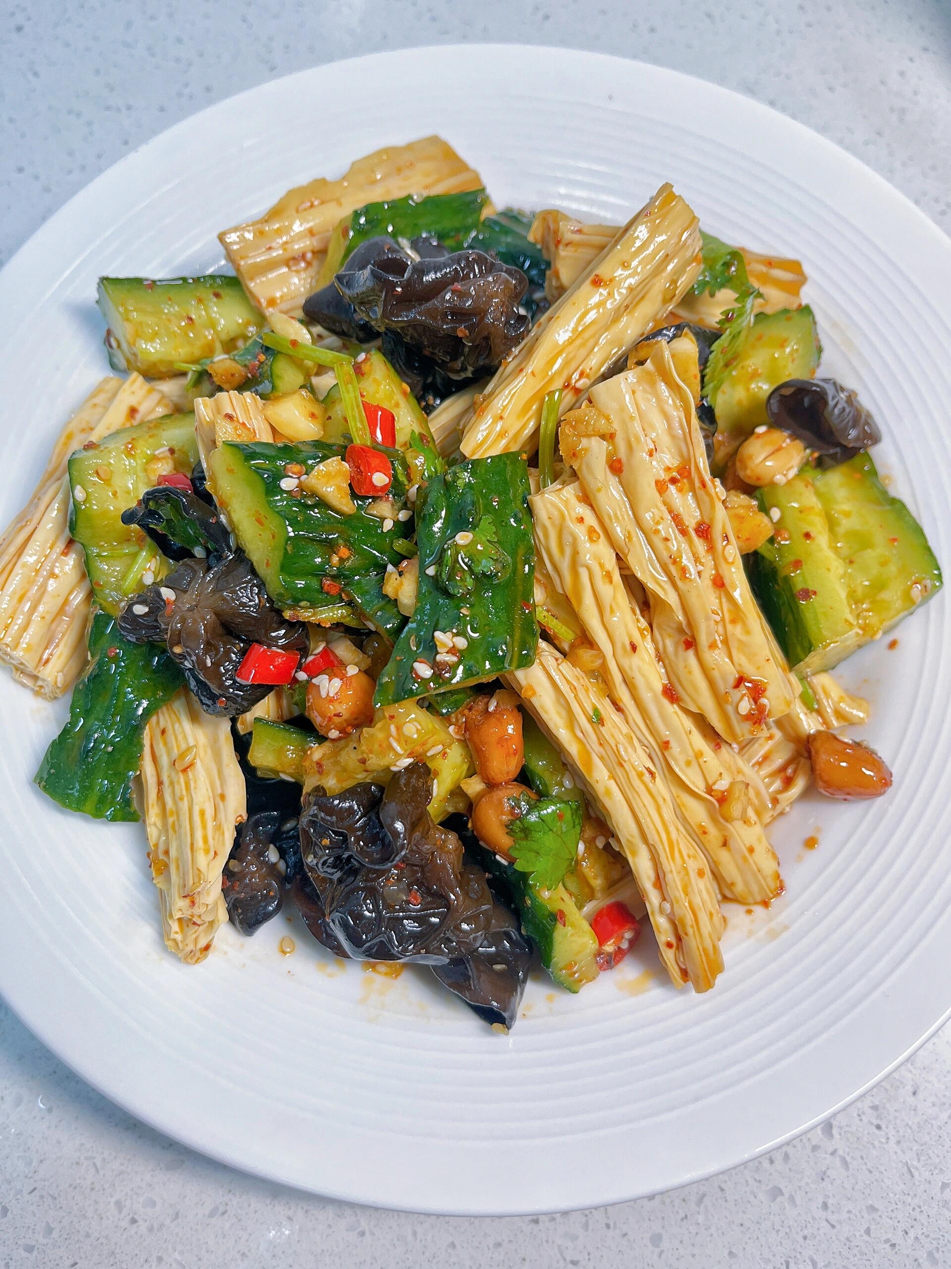 大拌凉菜都有哪些(大拌凉菜都有哪些配菜呢)