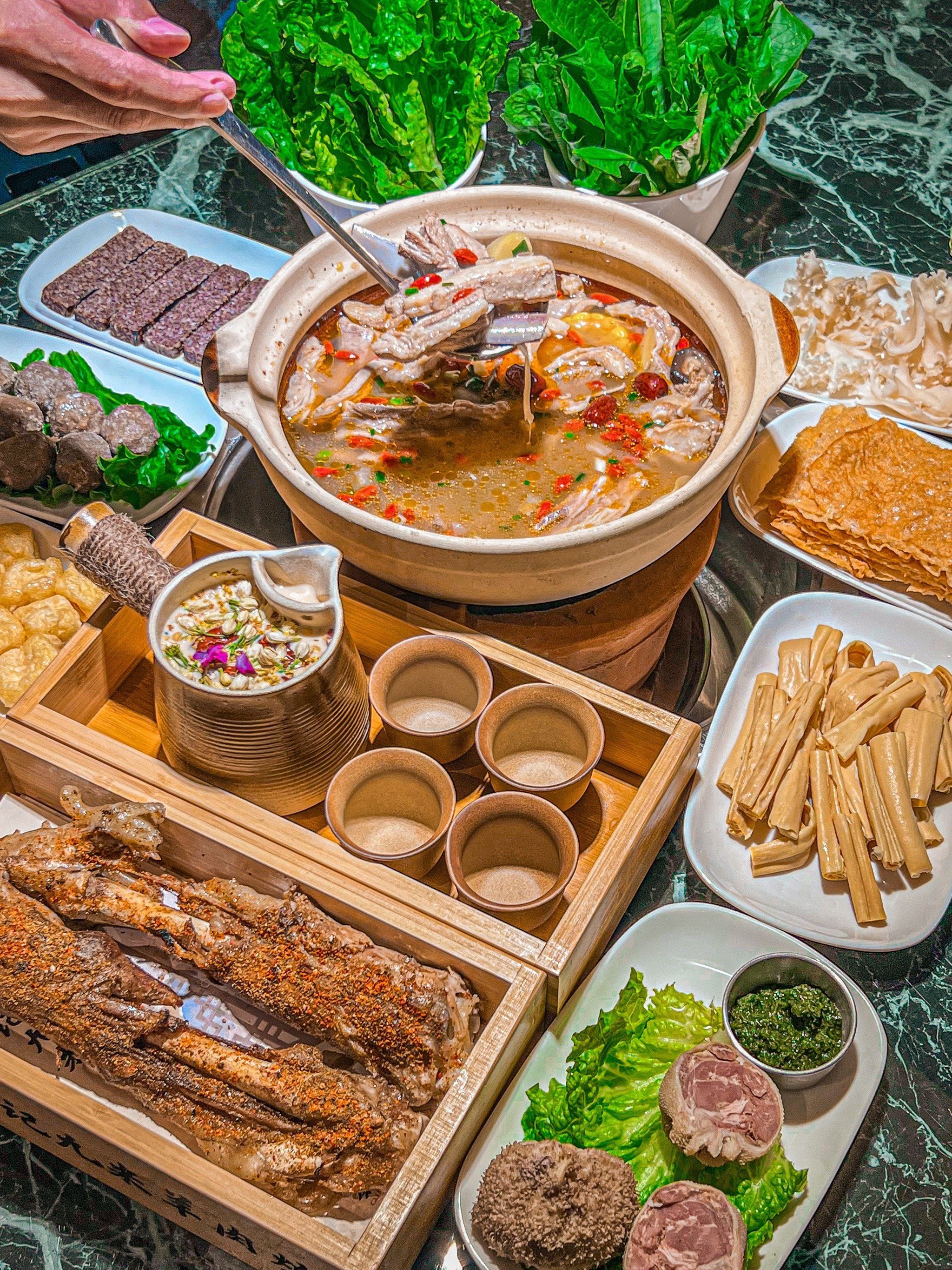 羊肉砂锅特色菜(羊肉砂锅煲的做法)