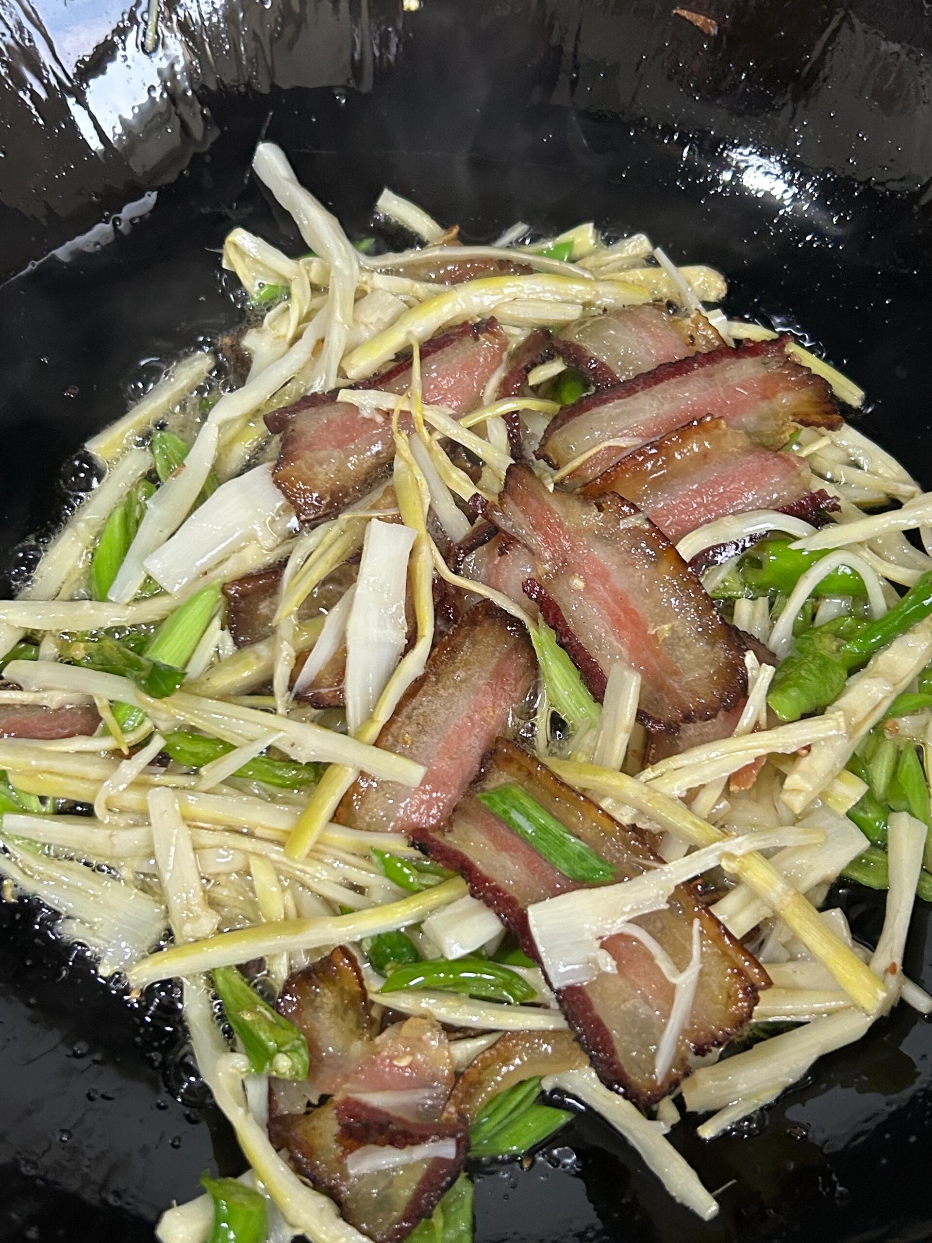 红烧肉笋干的家常做法(红烧肉 笋干)