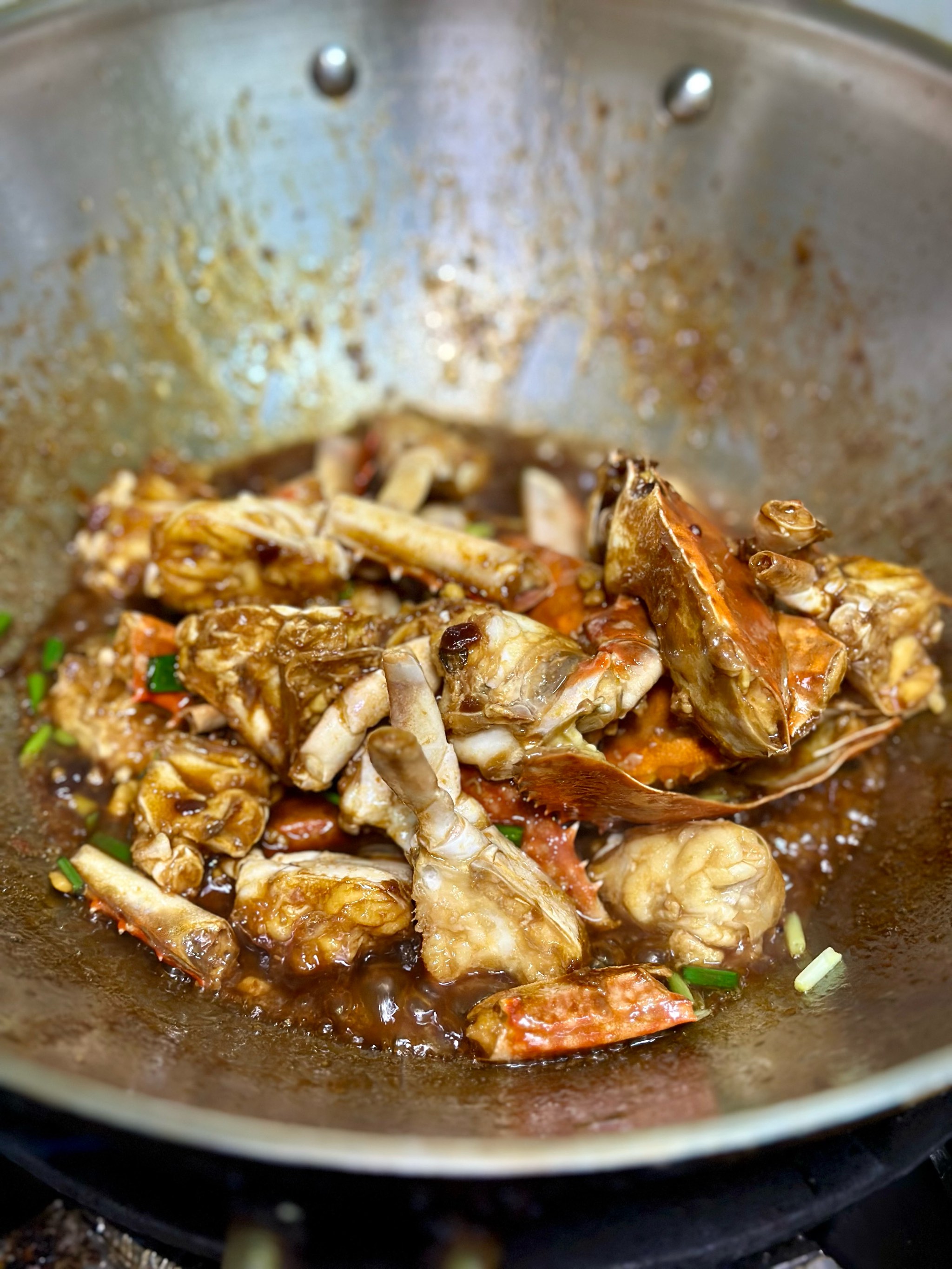 红烧小螃蟹的家常做法(红烧螃蟹怎么做才好吃视频教程)