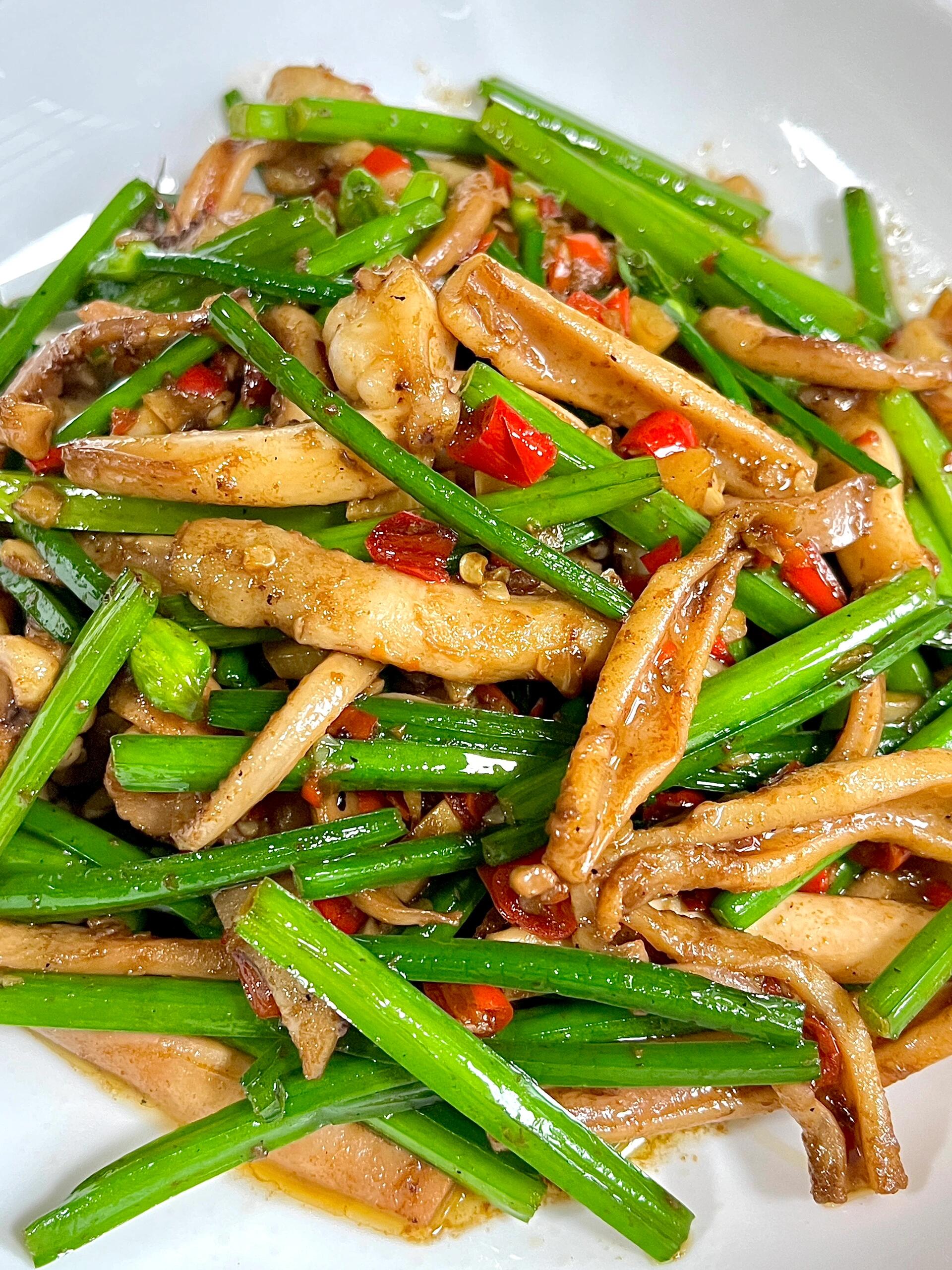 韭菜鱿鱼须的特色(韭菜鱿鱼须怎么做好吃)