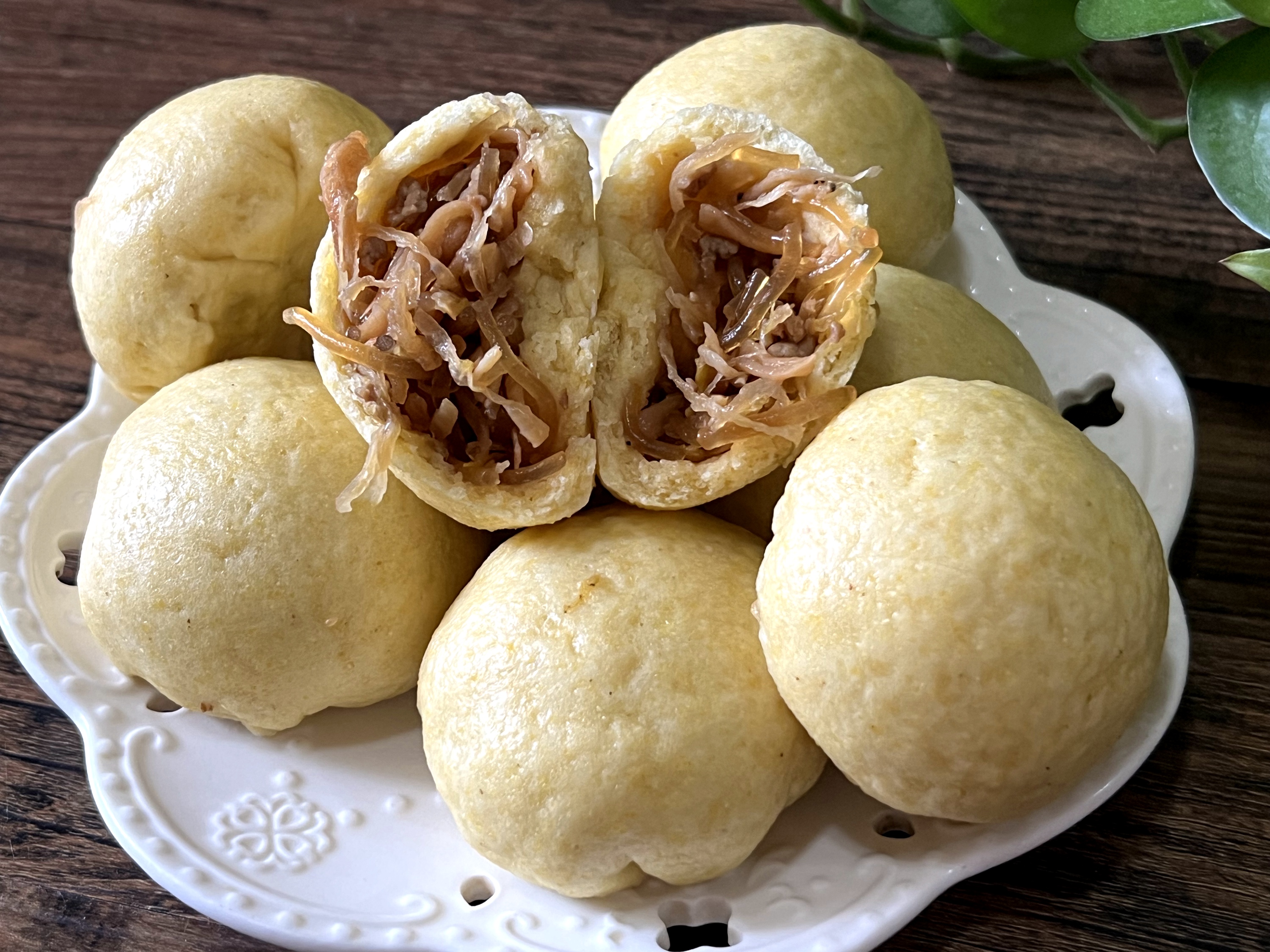 油炸素菜团子(素菜团子的家常做法大全炸)