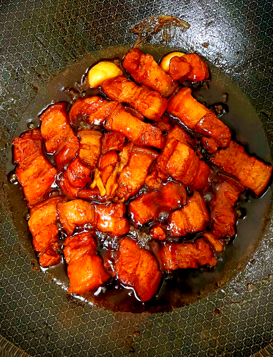 炖猪肉的家常做法正宗(炖猪肉的做法及配料视频教程)