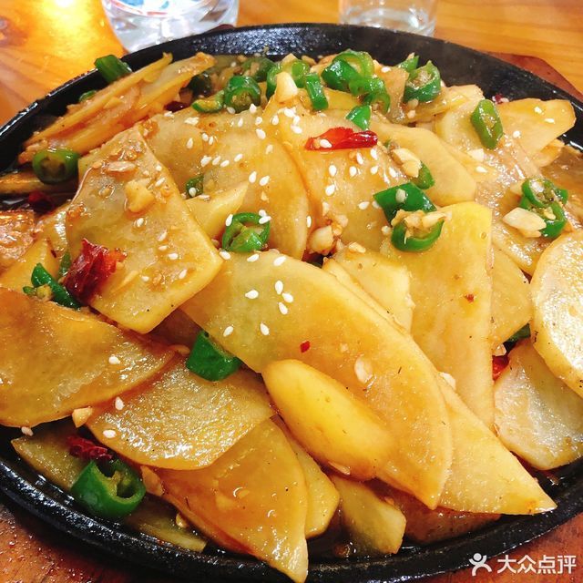 塞罕坝小吃铁板土豆(铁板小土豆的做法大全)