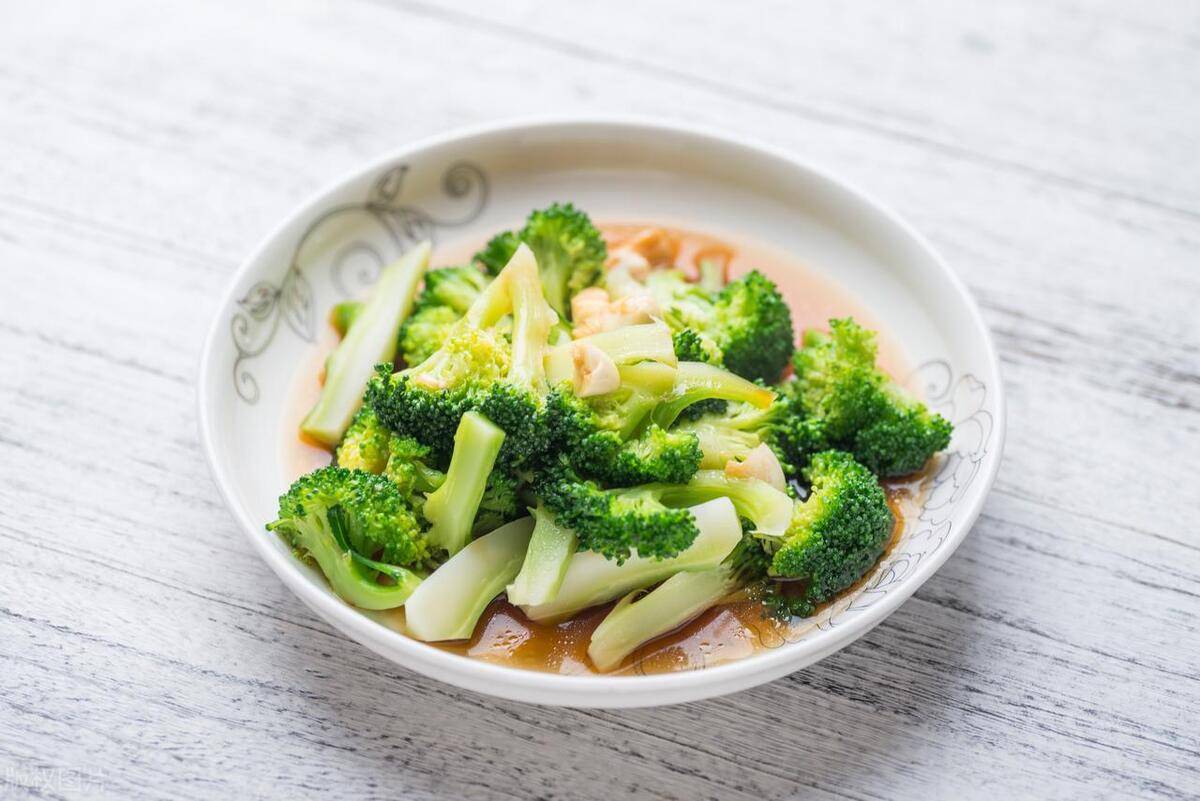 素菜的简单摆盘(素菜摆小碗花样图片)