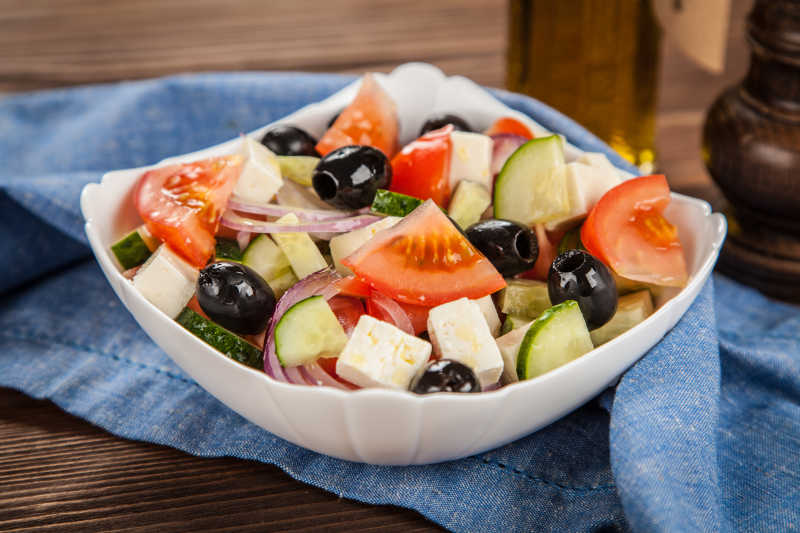 橄榄油拌凉菜(橄榄油拌凉菜最忌三种菜)