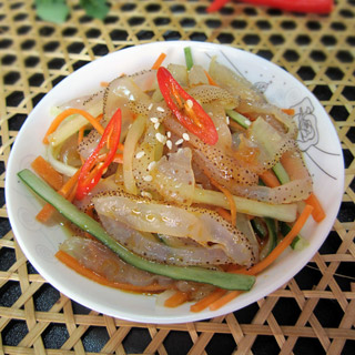 拌凉菜的斑点海蜇(拌凉菜的斑点海蜇能吃吗) 拌凉菜的斑点海蜇(拌凉菜的斑点海蜇能吃吗)