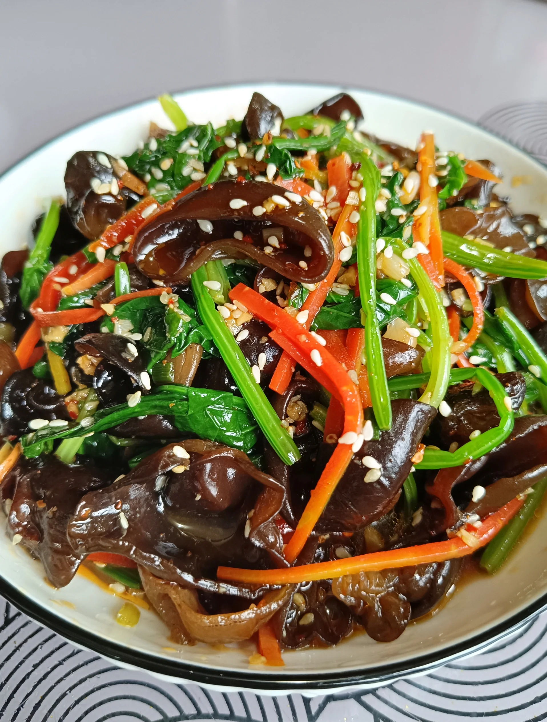 木耳银耳拌凉菜(凉拌木耳和银耳的做法大全)