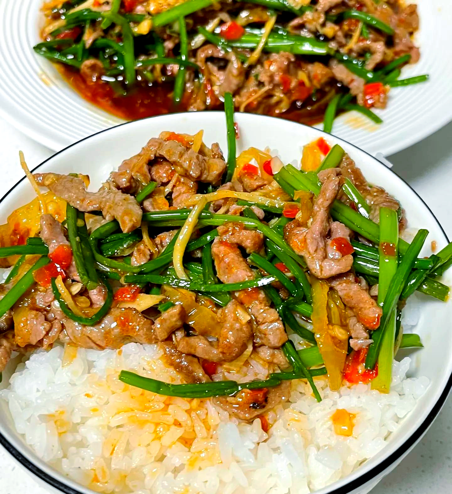 韭菜花炒牛肉家常做法(韭菜花炒牛肉的做法窍门)