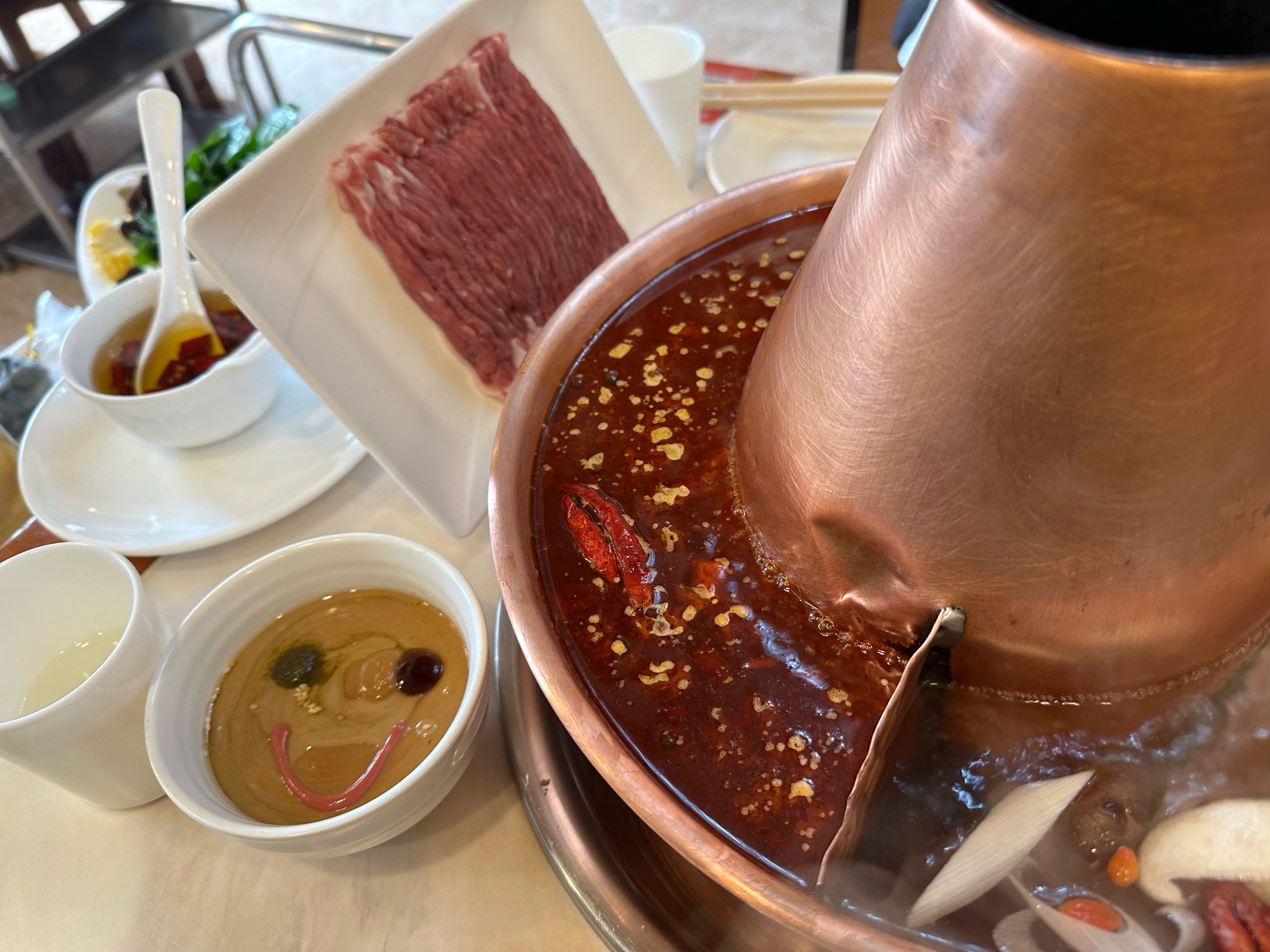 特色麻酱锅(麻酱火锅是哪儿的特色)