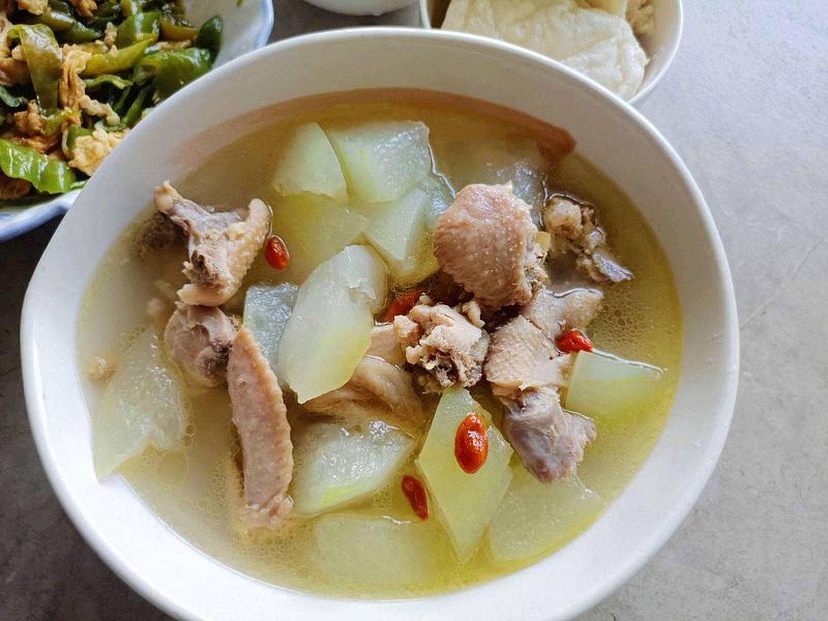 冬瓜炖鸡块的家常做法(冬瓜炖鸡的做法大全) 冬瓜炖鸡块的家常做法(冬瓜炖鸡的做法大全)