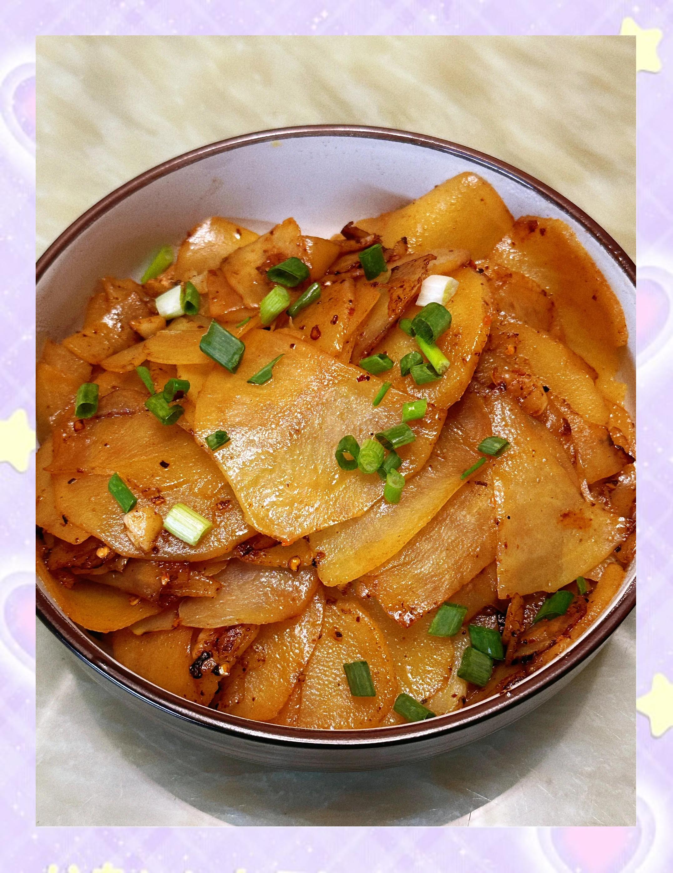 炖土豆片的家常做法(炖土豆片怎么做好吃简单做法)