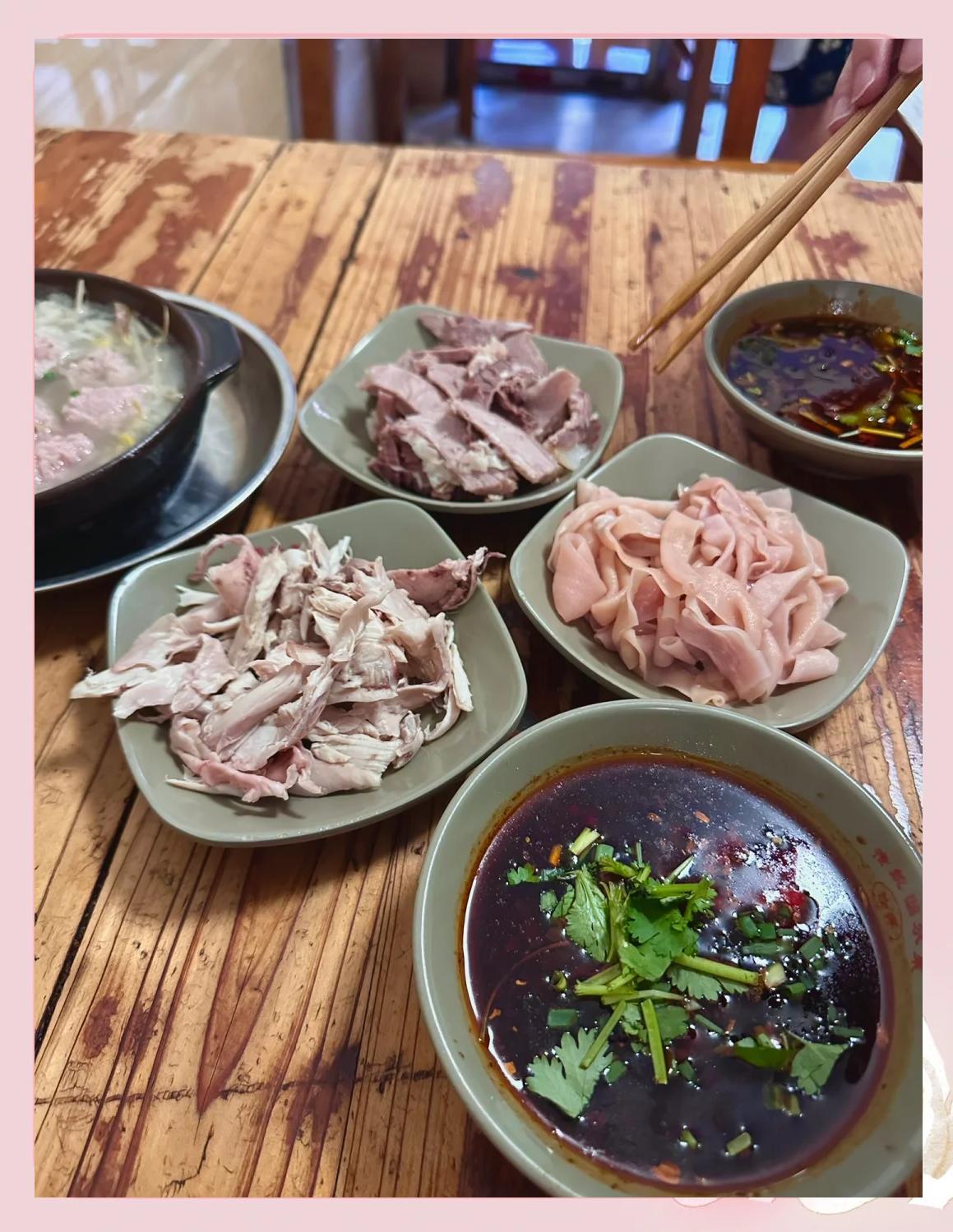 内江凉菜特色蘸水(内江凉菜特色蘸水有哪些)