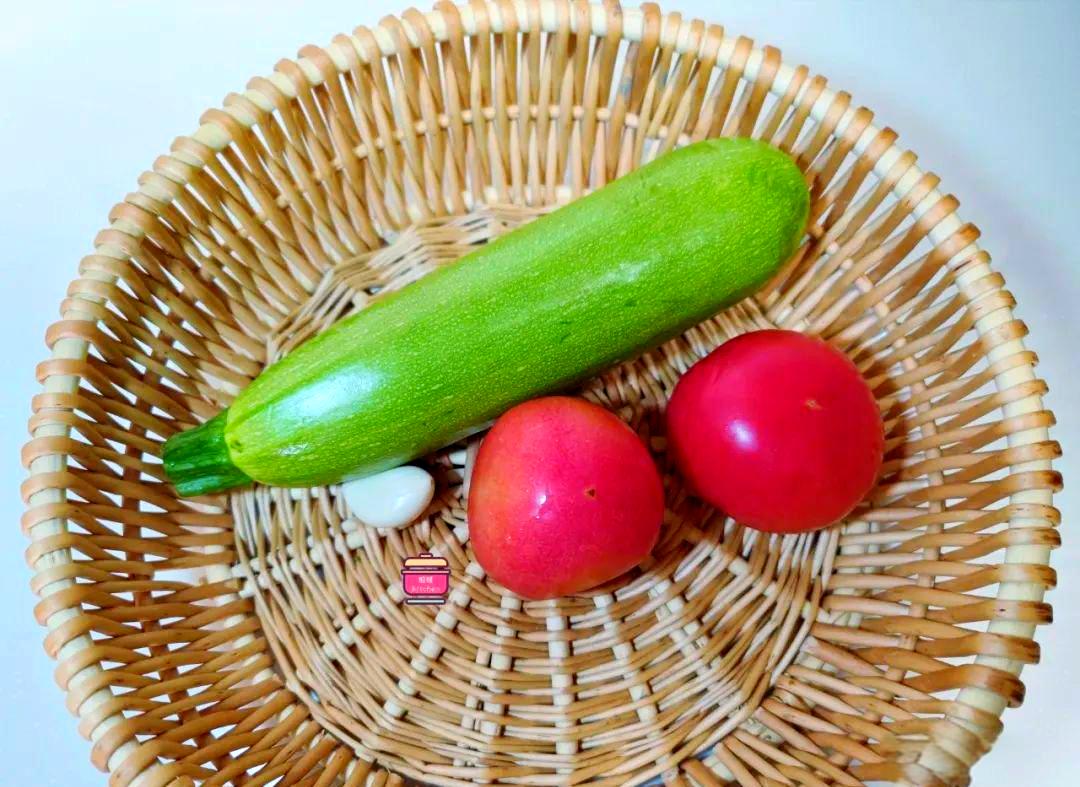 西红柿的素菜做法大全(西红柿 素菜)