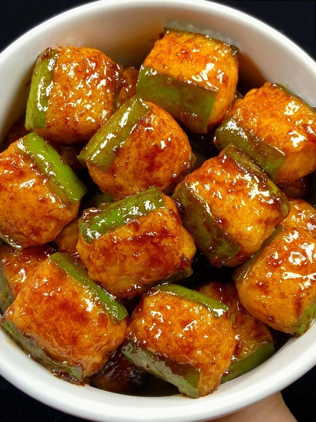 酿青椒的家常做法(青椒酿肉的家常做法,清爽不油腻,营养美味又解馋)