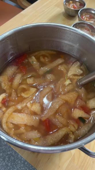 福州特色猪皮酸辣汤(酸辣猪皮汤的做法闽菜)