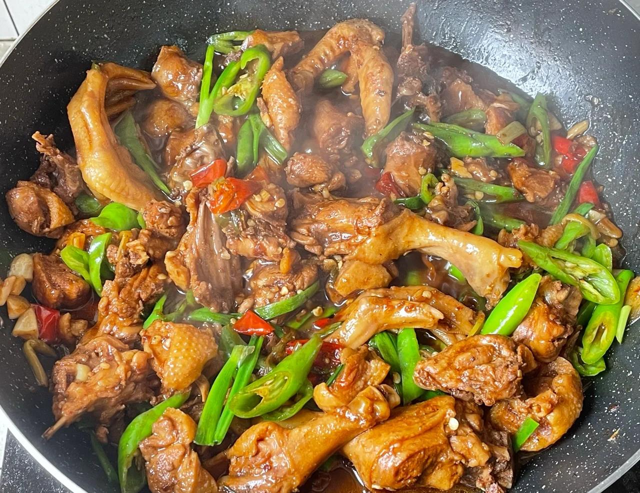 特色啤酒鸭的做法视频(特色啤酒鸭的做法视频教程)