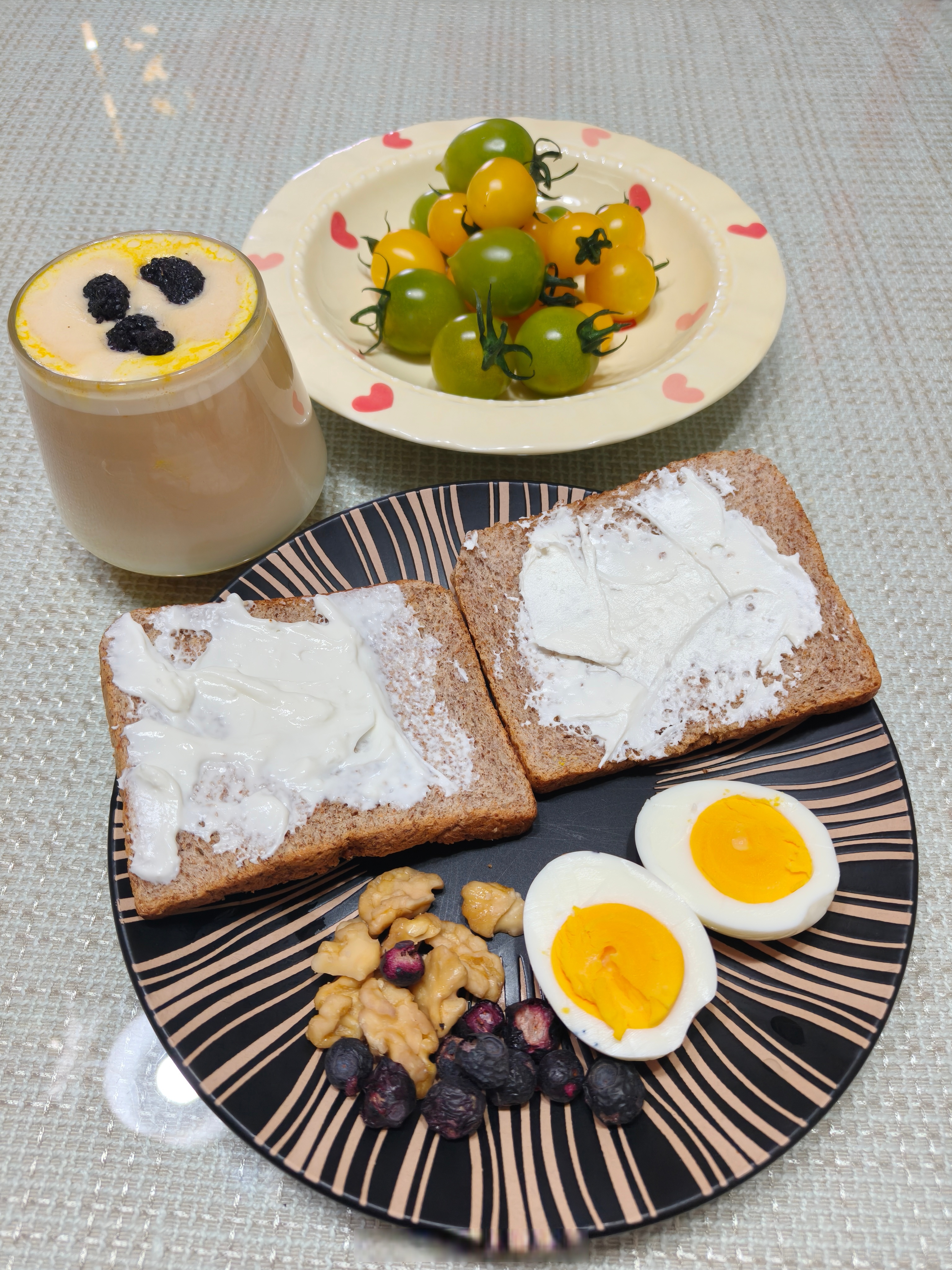 酸奶鸡蛋做早餐(酸奶鸡蛋早餐可以吃吗)