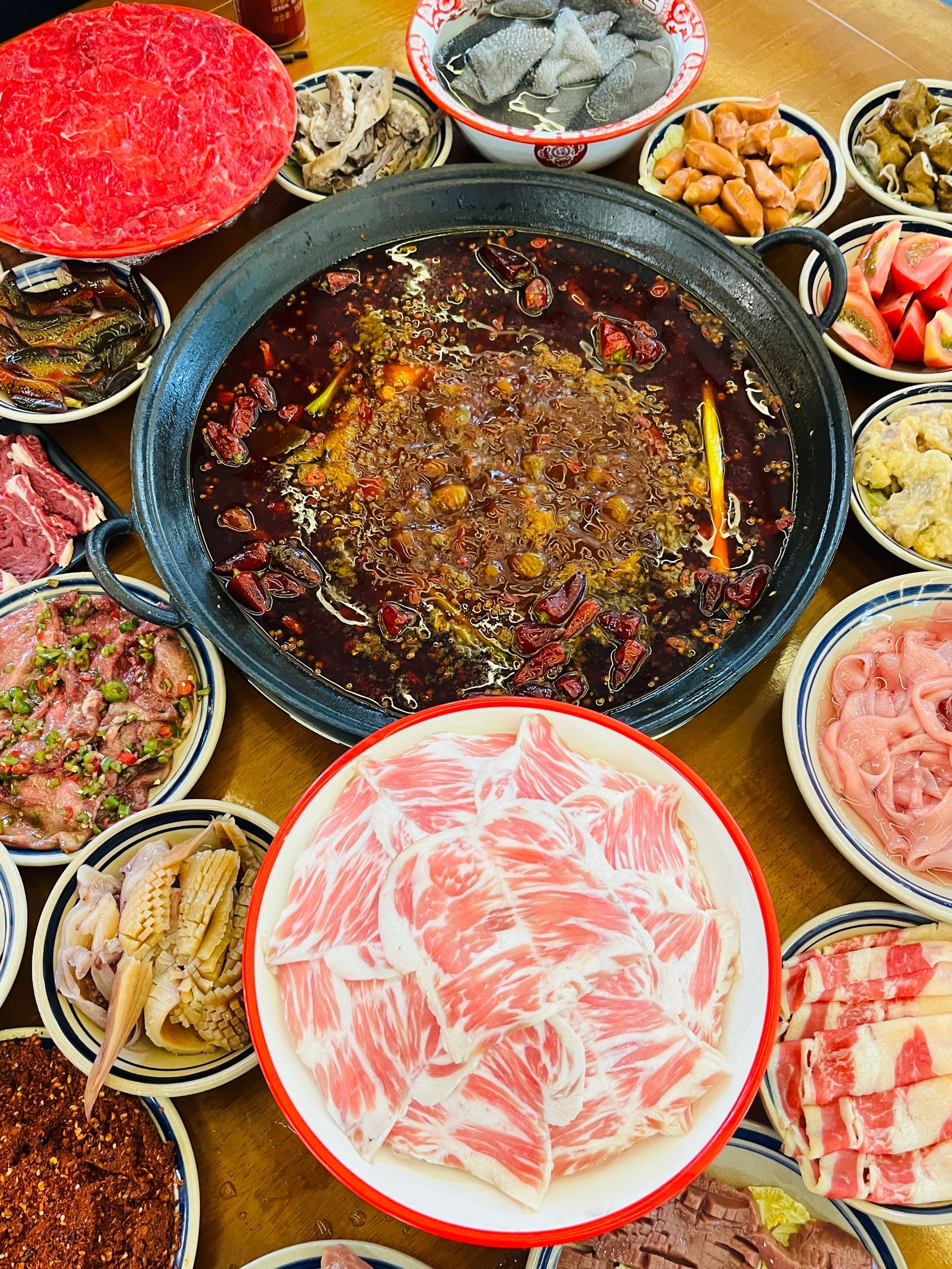 成都有什么特色的火锅(成都有什么特色的火锅好吃)