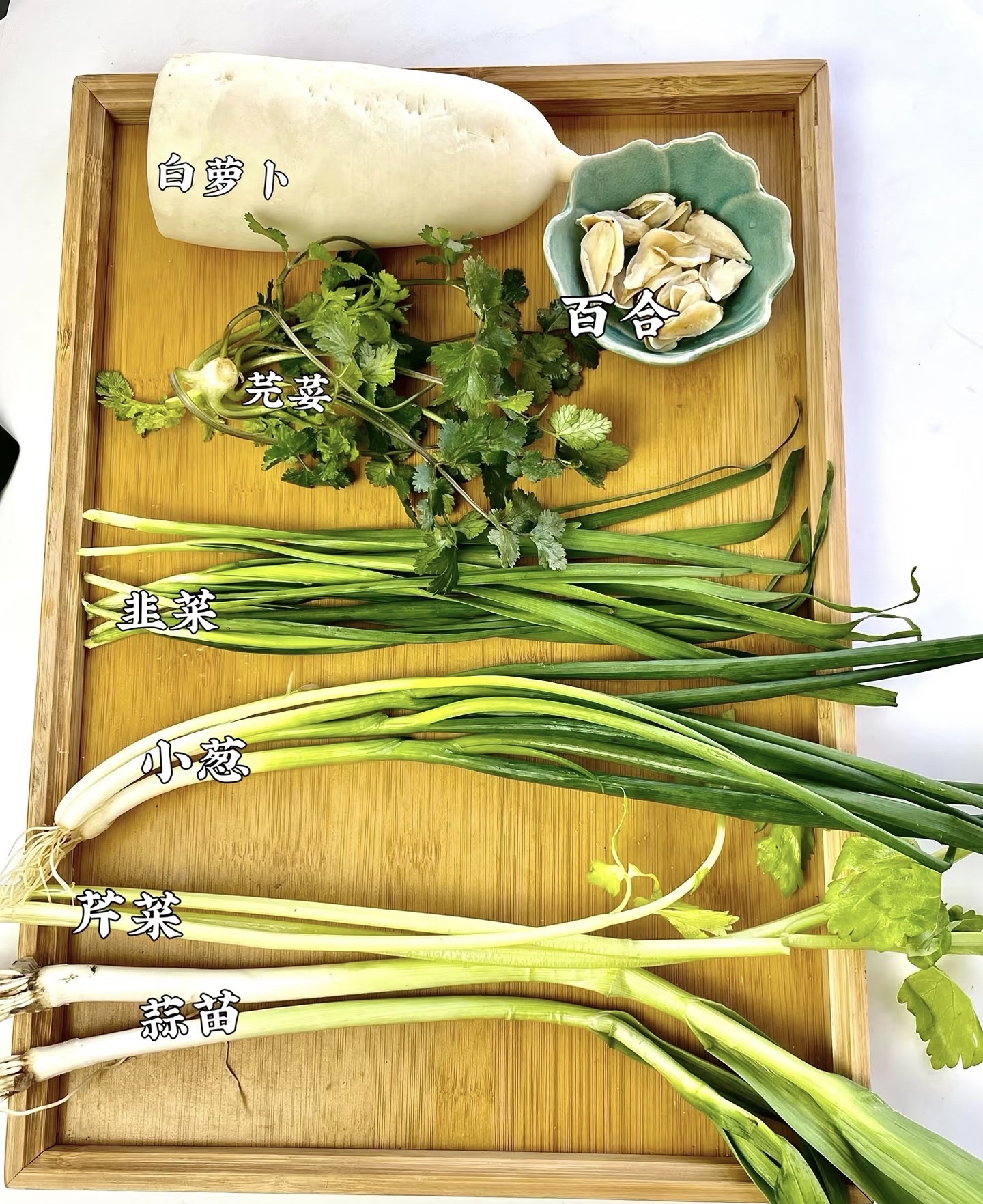 葱蒜放法放在素菜里(在家吃素菜里放葱姜蒜熟的) 葱蒜放法放在素菜里(在家吃素菜里放葱姜蒜熟的)