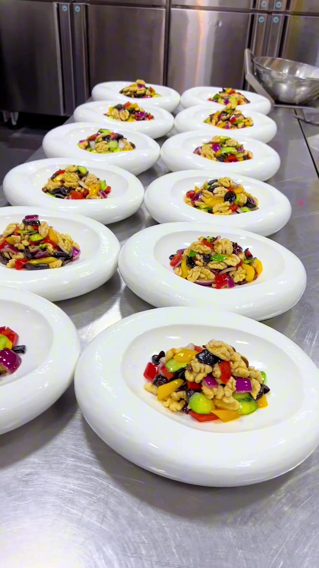 茴香桃仁凉菜(凉拌茴香核桃仁) 茴香桃仁凉菜(凉拌茴香核桃仁)