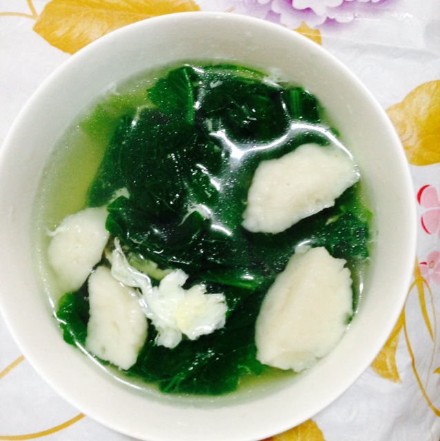 小白菜鱼丸汤家常做法(小白菜鱼丸汤家常做法图片)