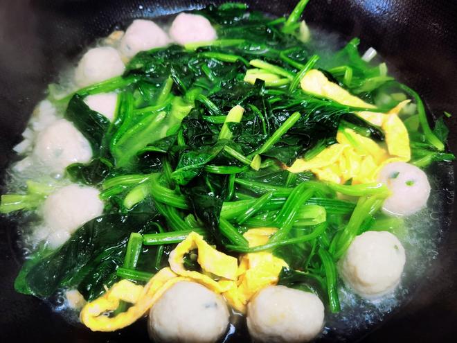 小白菜鱼丸汤家常做法(小白菜鱼丸汤家常做法图片)