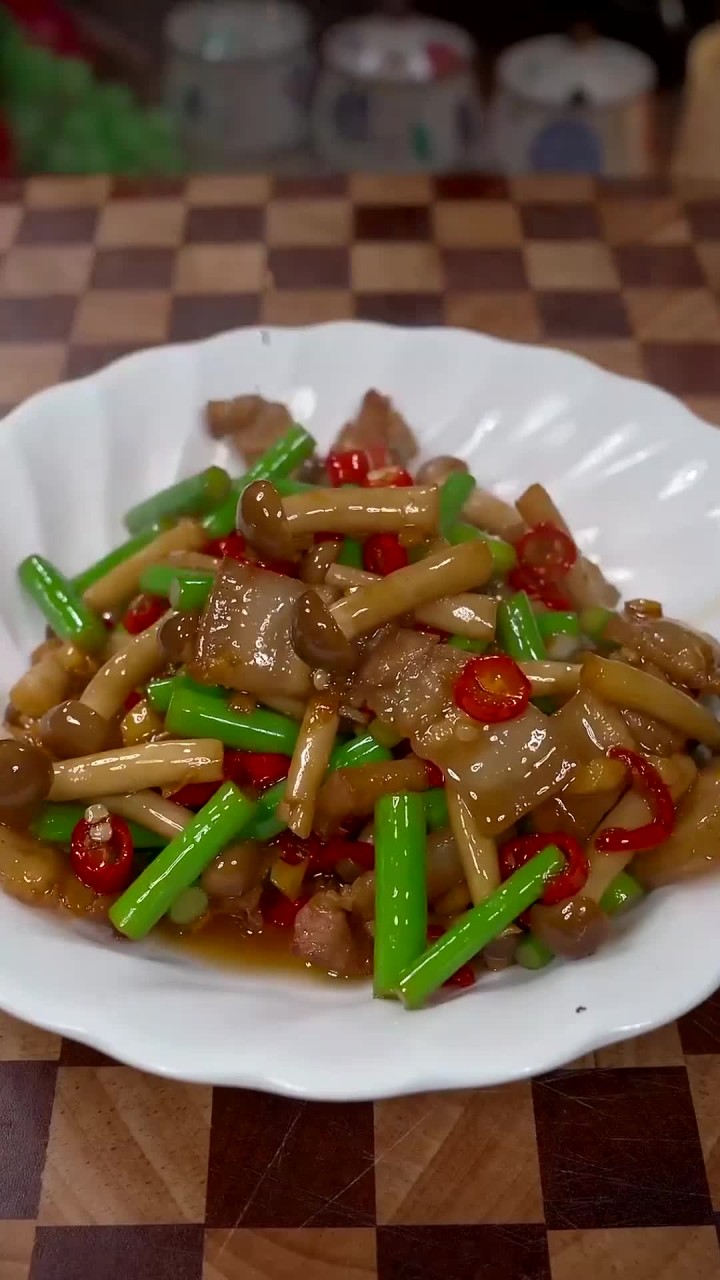 百吃不厌的家常菜(家庭会餐10个经典菜) 百吃不厌的家常菜(家庭会餐10个经典菜)