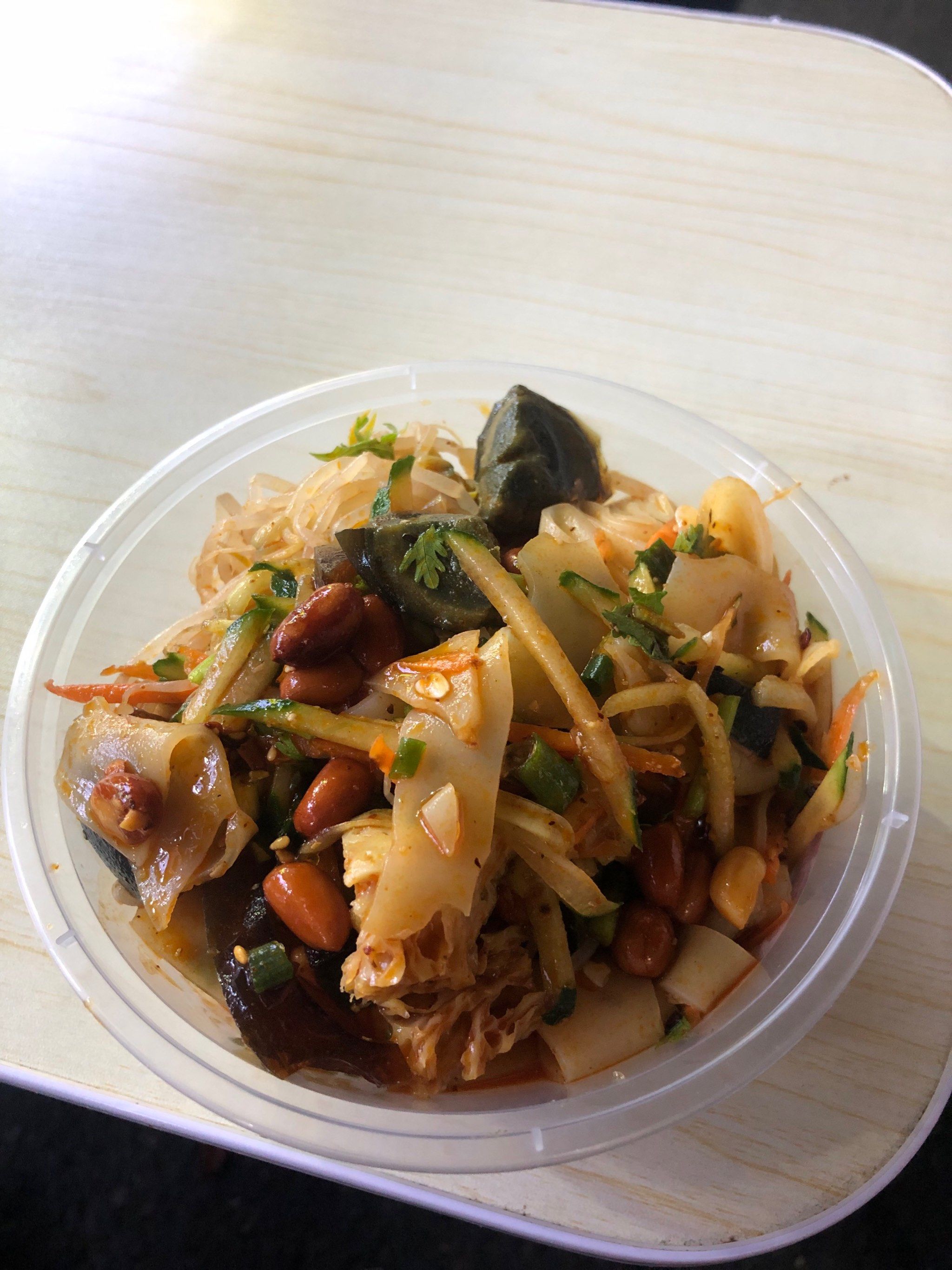 凉菜凉皮图片(凉皮凉菜的配方调料)