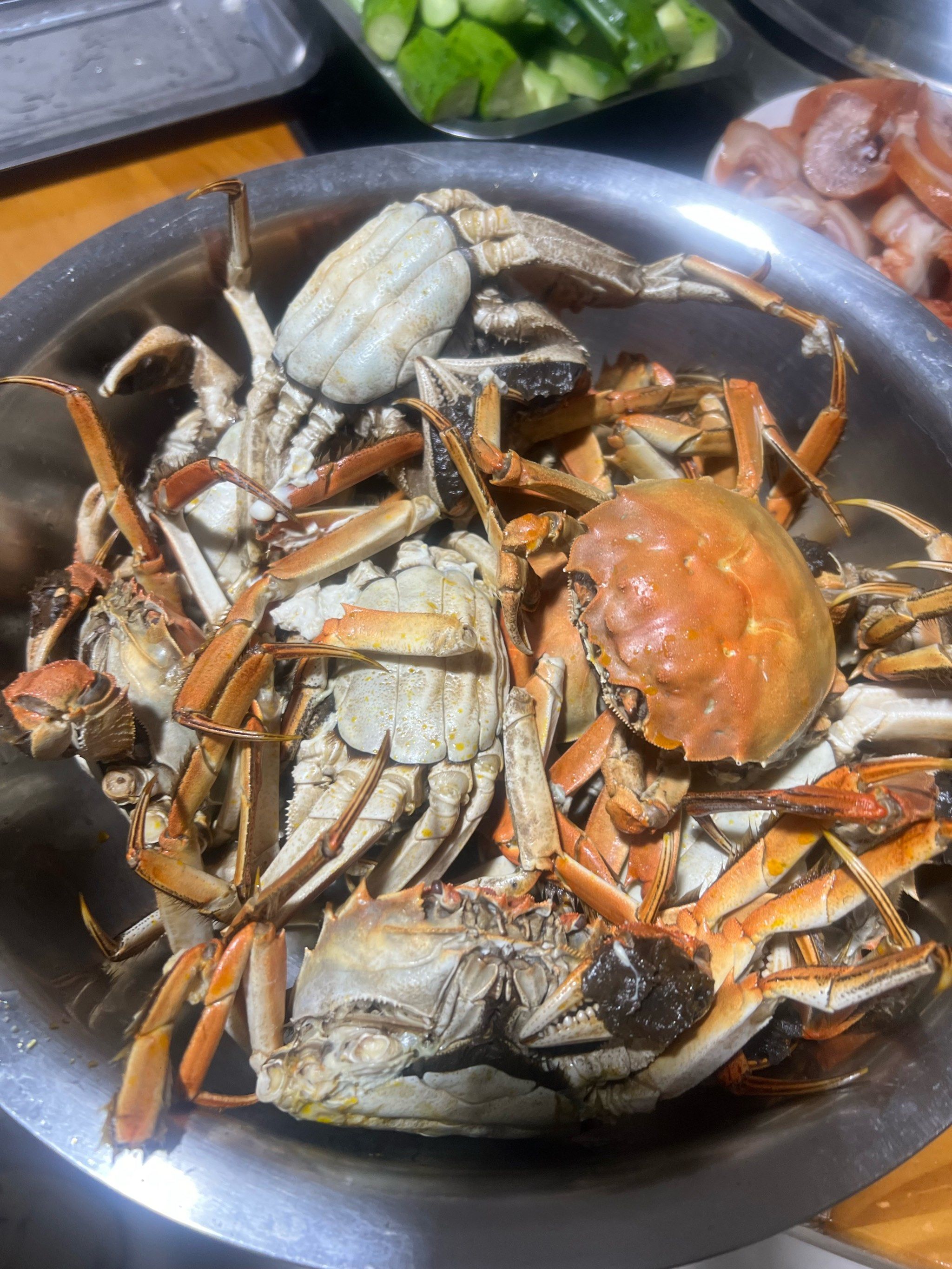 吃螃蟹配哪些凉菜(吃螃蟹配哪些凉菜好)