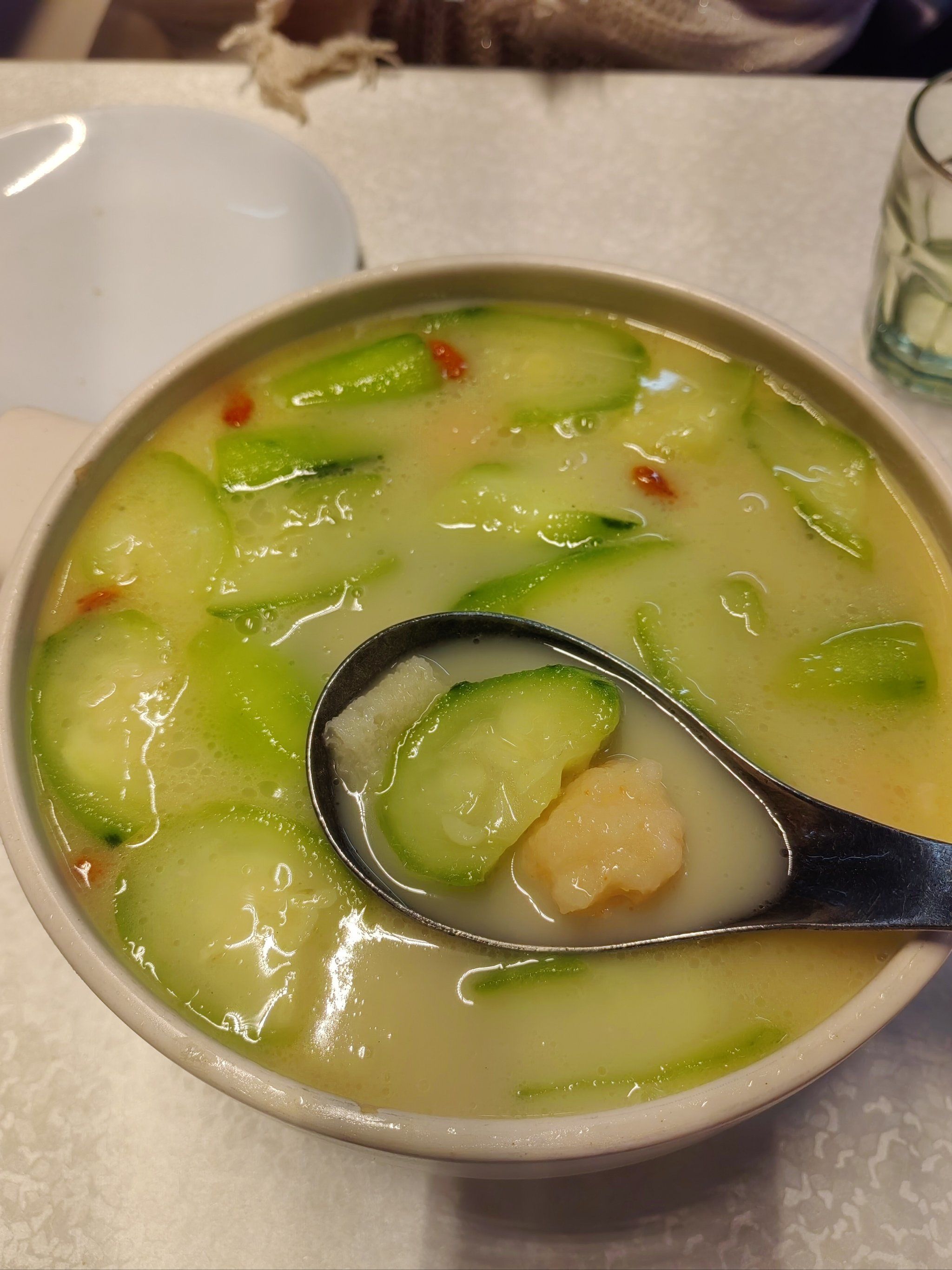 家常牛滑汤做法(家常牛滑汤煮几分钟可以吃) 家常牛滑汤做法(家常牛滑汤煮几分钟可以吃)