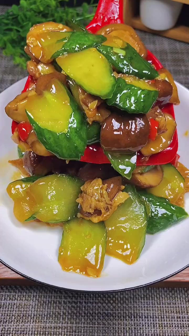 黄瓜片做法大全家常(黄瓜片怎么做好吃又简单) 黄瓜片做法大全家常(黄瓜片怎么做好吃又简单)