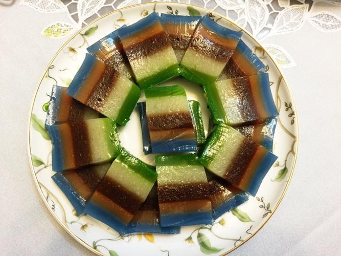 家常五彩豆腐(家常五彩豆腐怎么做好吃)