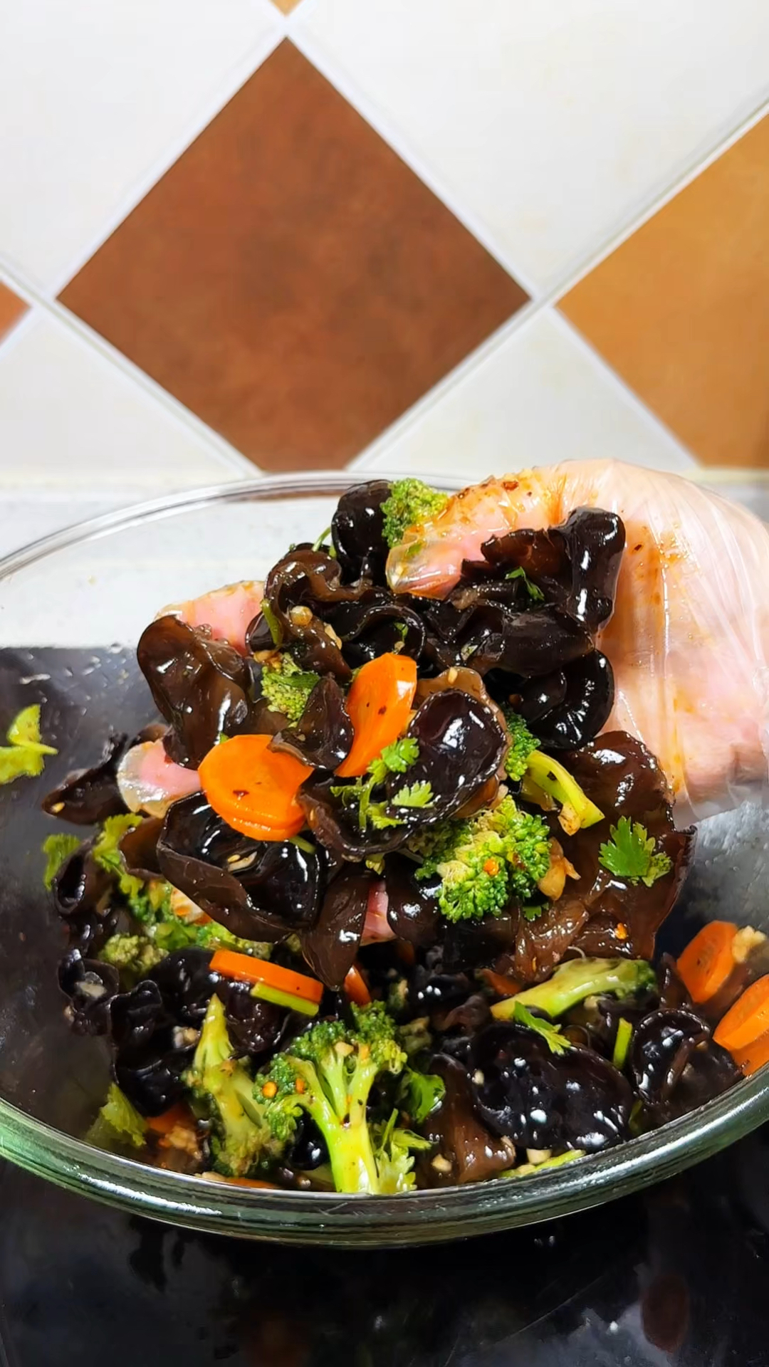 咱们拌凉菜(简单拌凉菜的做法)