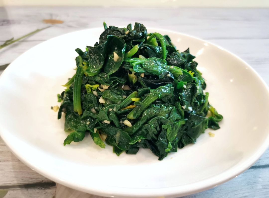 蒜蓉菠菜家常做法(蒜蓉菠菜家常做法视频)