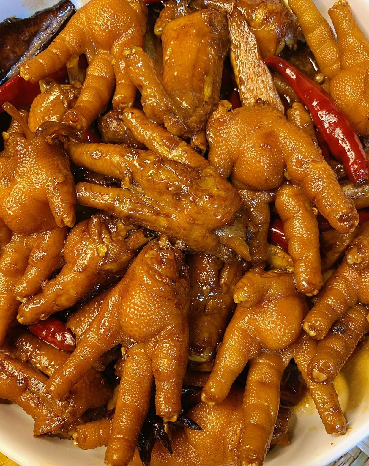 萝卜鸡爪做法大全家常(萝卜和鸡爪一起泡是怎么泡)