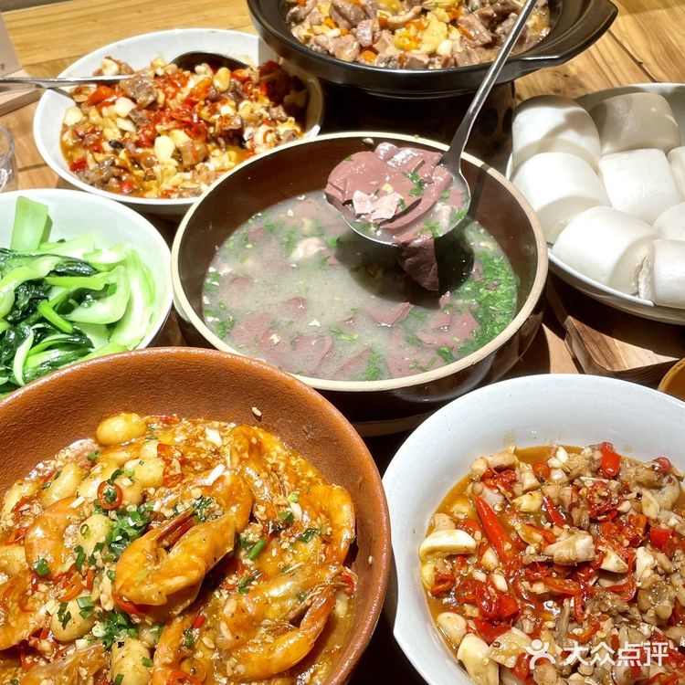 赣州哪里吃饭有特色(赣州哪里吃饭有特色的餐厅)