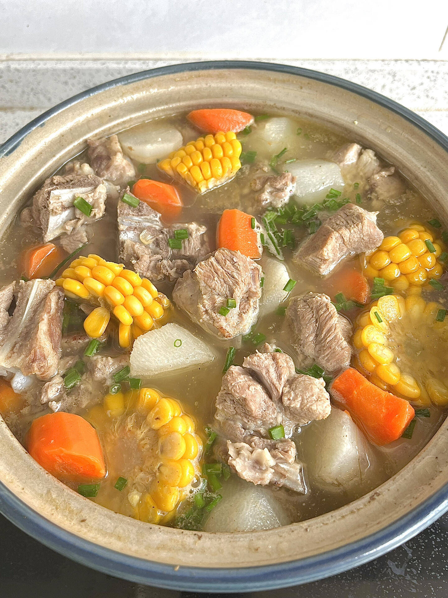 排骨玉米汤的做法大全家常(排骨玉米汤的做法大全家常窍门)