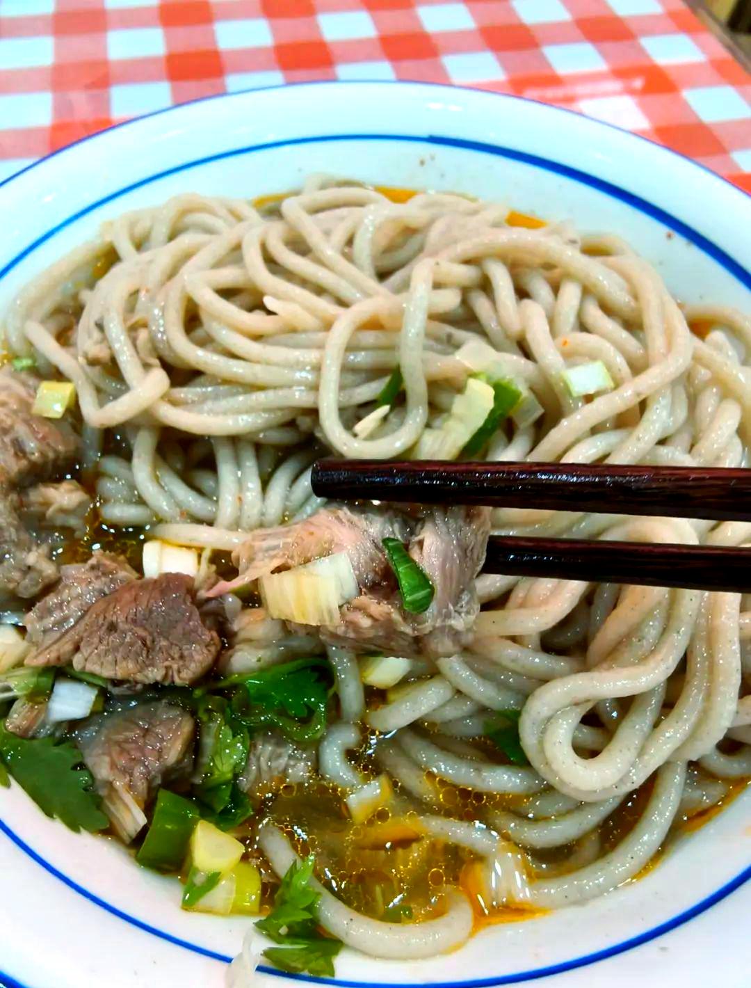 银川的特色小吃(银川有什么特色的小吃)